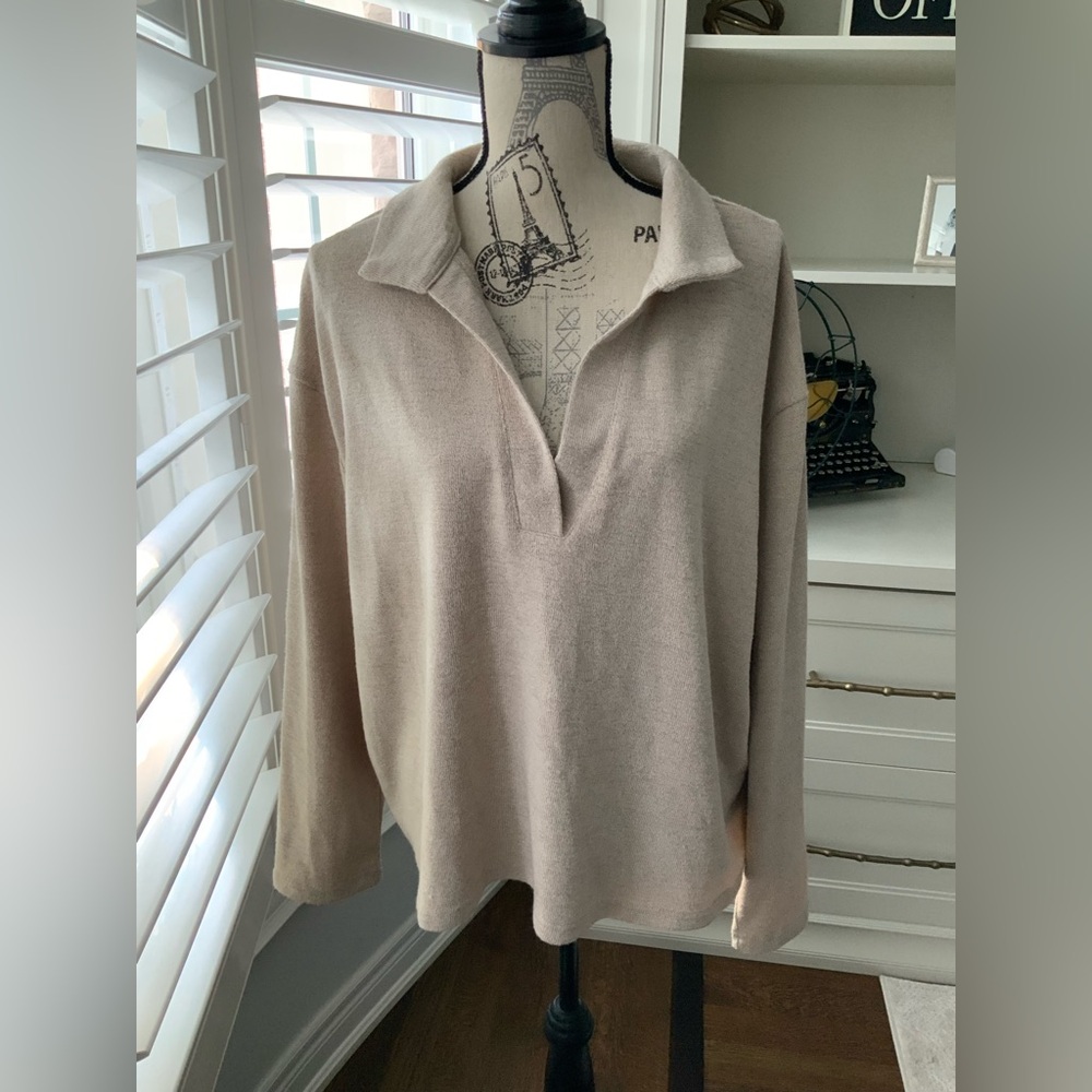 C’EST MOI Clothing Oatmeal Knit Long sleeve Light Pullover Sweater Womens O/S